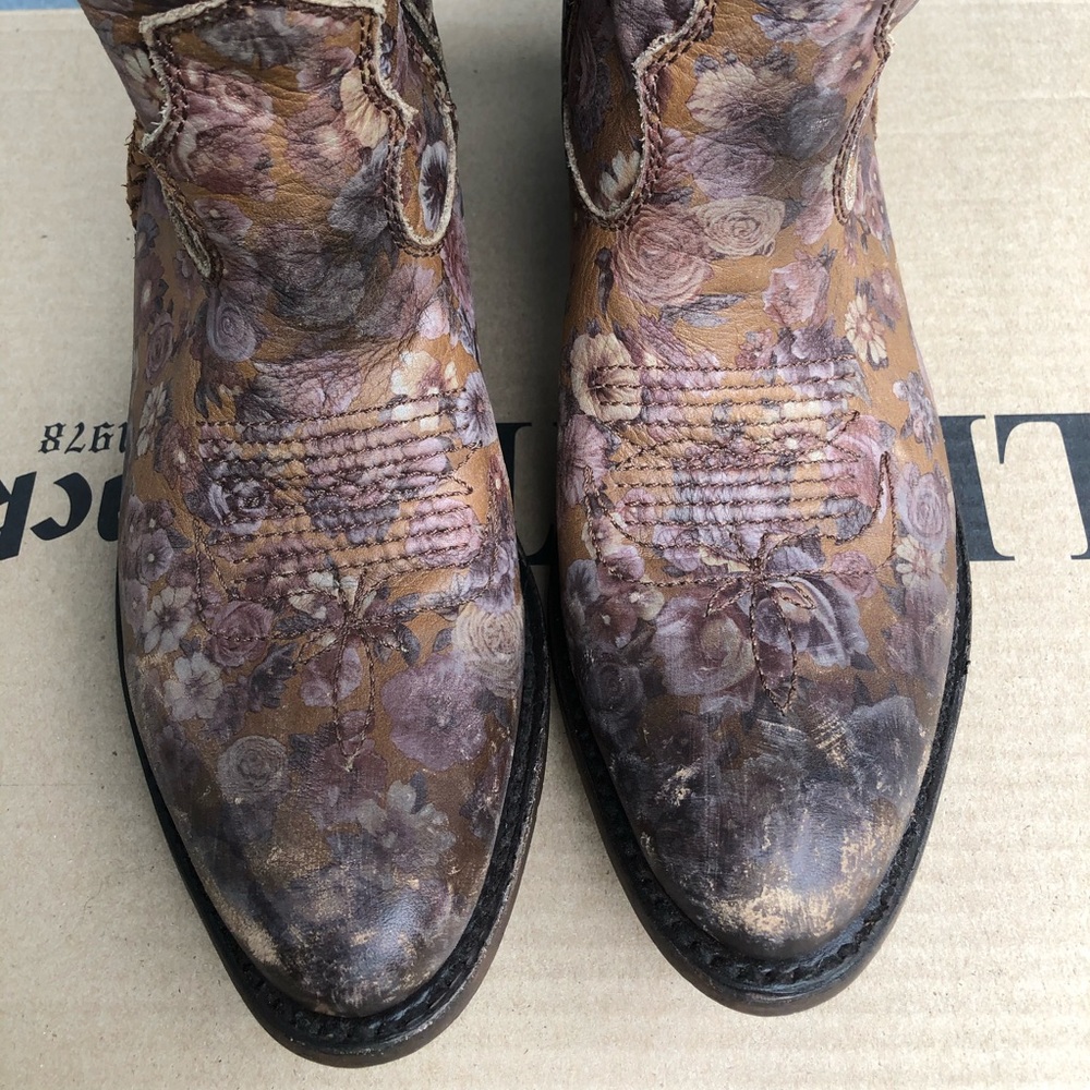 NWT Liberty Black Floral Western Cowgirl Zip Boots